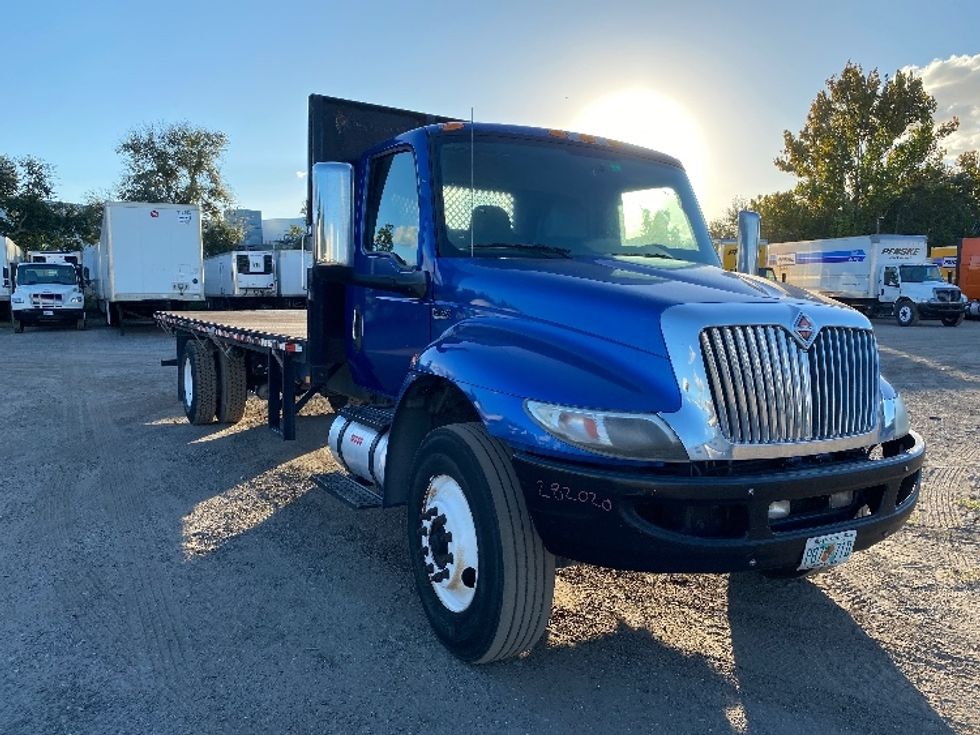 Flatbed Truck-Light and Medium Duty Trucks-International-2019-MV607-Apopka-FL-271,825\n\t\tmiles-$ 20,000 - Image 1