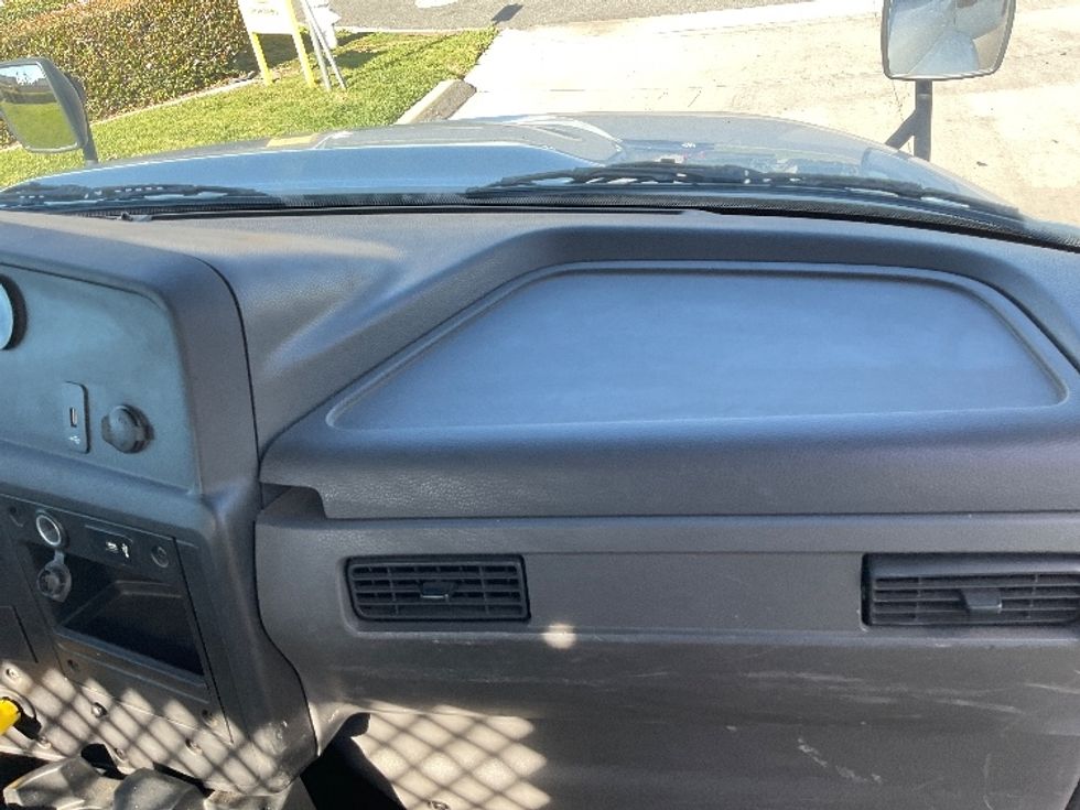 Flatbed Truck-Light and Medium Duty Trucks-International-2019-MV607-Fontana-CA-150,380\n\t\tmiles-$ 40,000 - Image 19