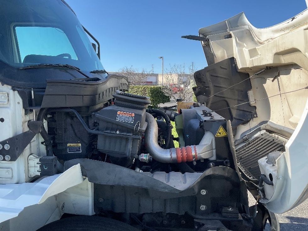 Flatbed Truck-Light and Medium Duty Trucks-International-2019-MV607-Fontana-CA-150,380\n\t\tmiles-$ 40,000 - Image 21