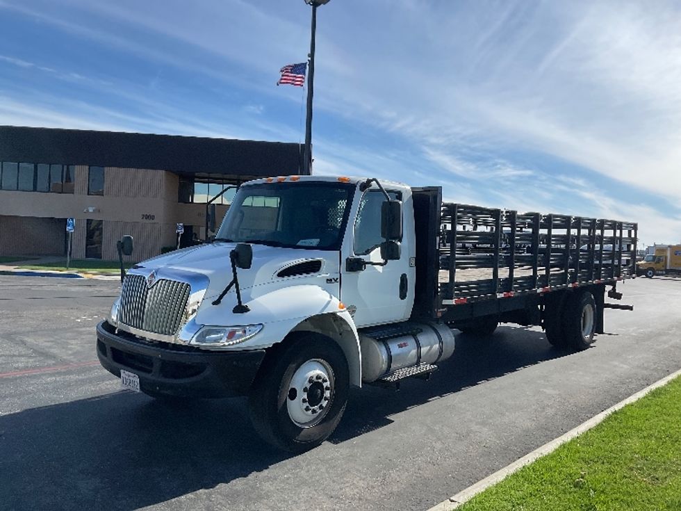 Flatbed Truck-Light and Medium Duty Trucks-International-2019-MV607-Fontana-CA-150,380\n\t\tmiles-$ 40,000 - Image 3