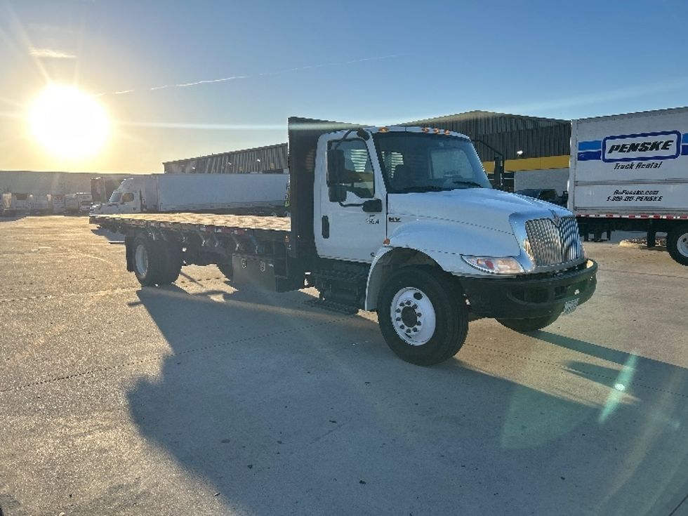 Flatbed Truck-Light and Medium Duty Trucks-International-2019-MV607-Houston-TX-189,620\n\t\tmiles-$ 35,750 - Image 1