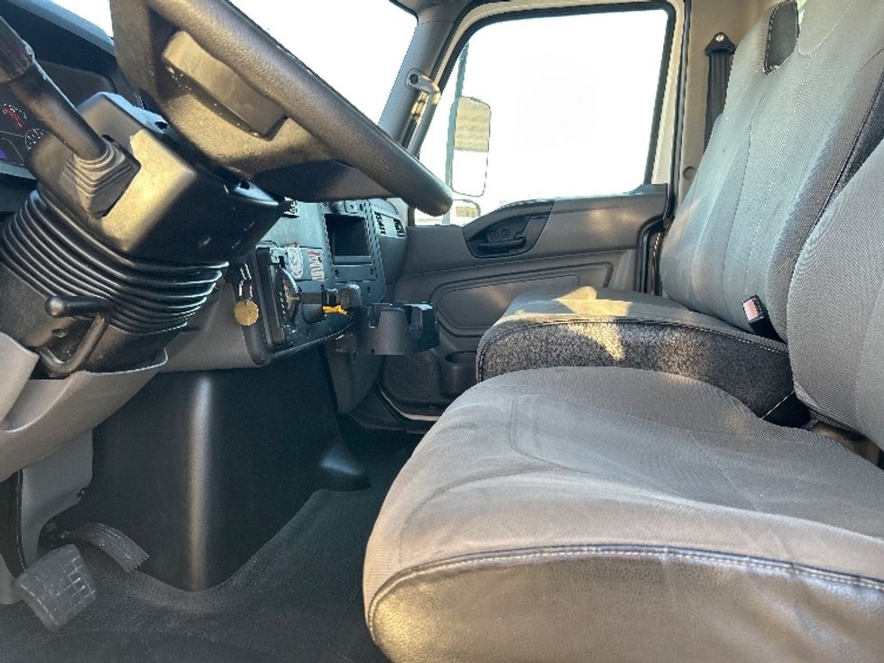 Flatbed Truck-Light and Medium Duty Trucks-International-2019-MV607-Houston-TX-189,620\n\t\tmiles-$ 35,750 - Image 15