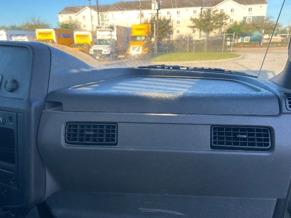 Flatbed Truck-Light and Medium Duty Trucks-International-2019-MV607-Houston-TX-189,620\n\t\tmiles-$ 35,750 - Image 17