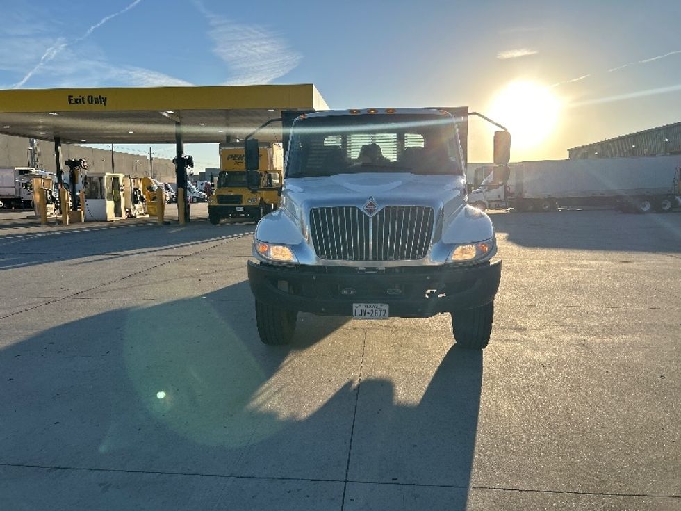 Flatbed Truck-Light and Medium Duty Trucks-International-2019-MV607-Houston-TX-189,620\n\t\tmiles-$ 35,750 - Image 2