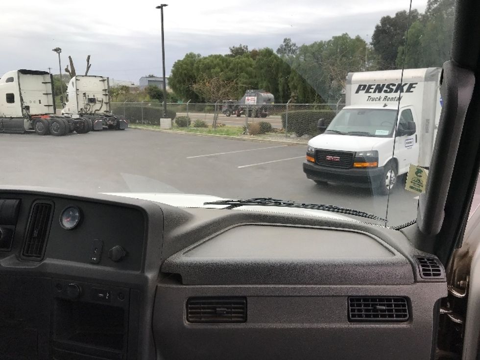 Flatbed Truck-Light and Medium Duty Trucks-International-2019-MV607-Jurupa Valley-CA-130,172\n\t\tmiles-$ 49,750 - Image 21