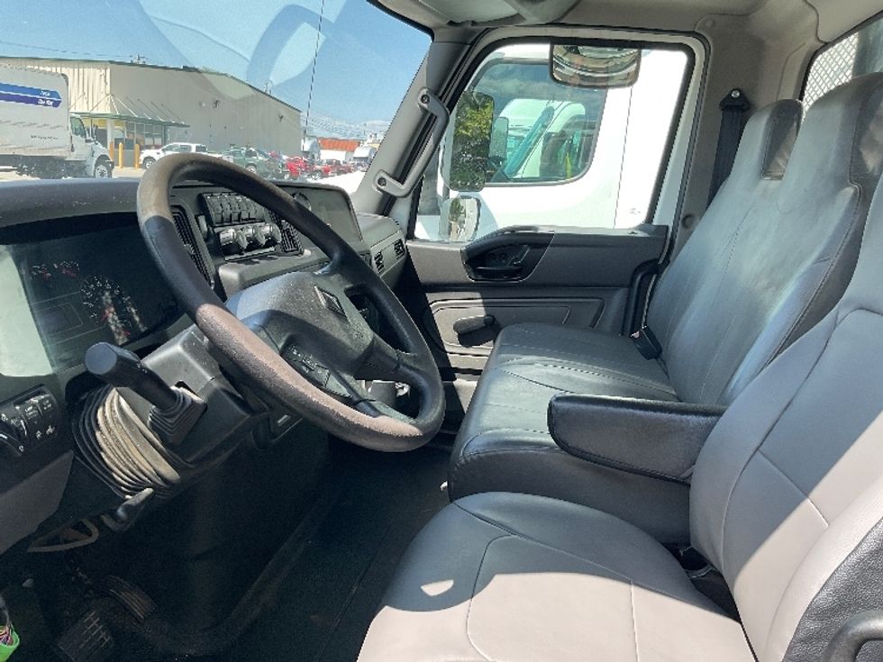 Flatbed Truck-Light and Medium Duty Trucks-International-2019-MV607-Knoxville-TN-191,994\n\t\tmiles-$ 57,250 - Image 17