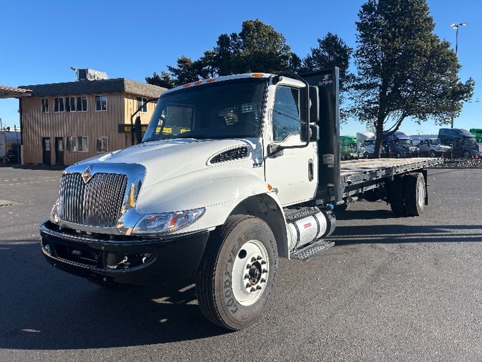 Flatbed Truck-Light and Medium Duty Trucks-International-2019-MV607-Portland-OR-125,453\n\t\tmiles-$ 42,500 - Image 3