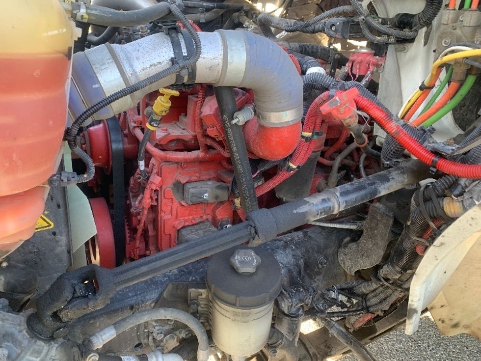 Flatbed Truck-Light and Medium Duty Trucks-International-2019-MV607-Torrance-CA-65,168\n\t\tmiles-$ 47,750 - Image 22