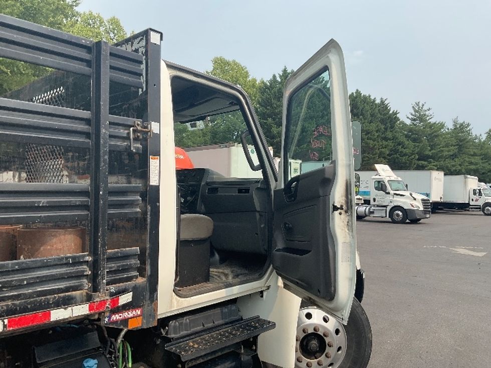 Flatbed Truck-Light and Medium Duty Trucks-International-2020-MV607-Capitol Heights-MD-102,782\n\t\tmiles-$ 59,000 - Image 16