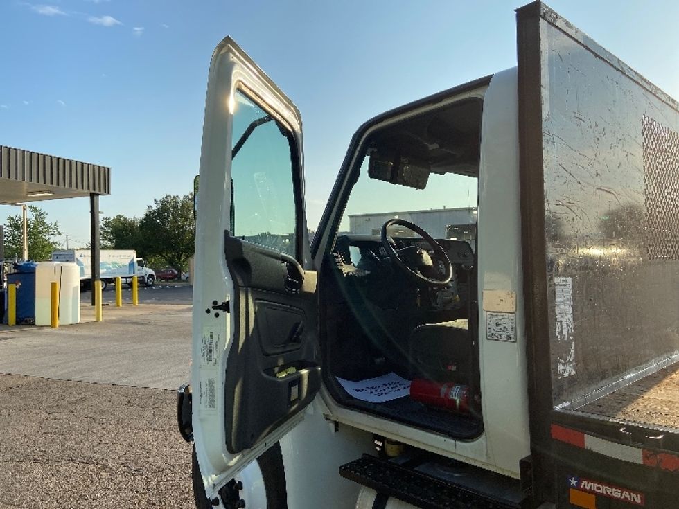 Flatbed Truck-Light and Medium Duty Trucks-International-2020-MV607-Cleveland-TN-185,215\n\t\tmiles-$ 60,000 - Image 12