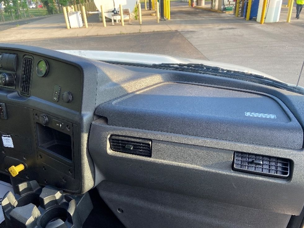 Flatbed Truck-Light and Medium Duty Trucks-International-2020-MV607-Cleveland-TN-185,215\n\t\tmiles-$ 60,000 - Image 17