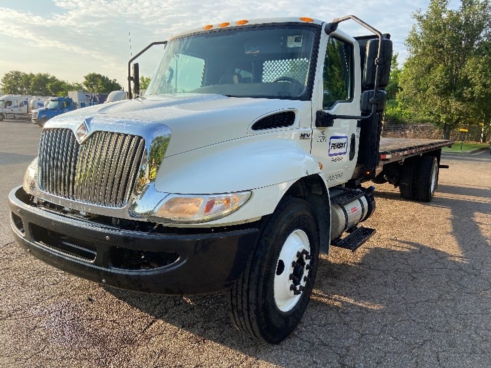 Flatbed Truck-Light and Medium Duty Trucks-International-2020-MV607-Cleveland-TN-185,215\n\t\tmiles-$ 60,000 - Image 3