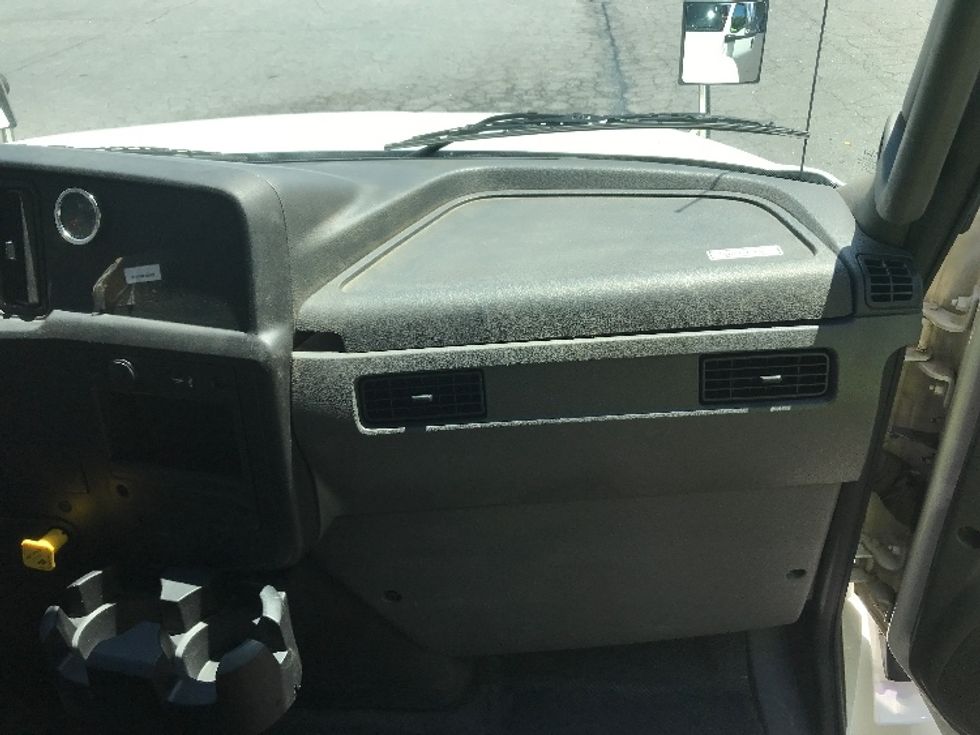 Flatbed Truck-Light and Medium Duty Trucks-International-2020-MV607-Conover-NC-279,188\n\t\tmiles-$ 47,250 - Image 15