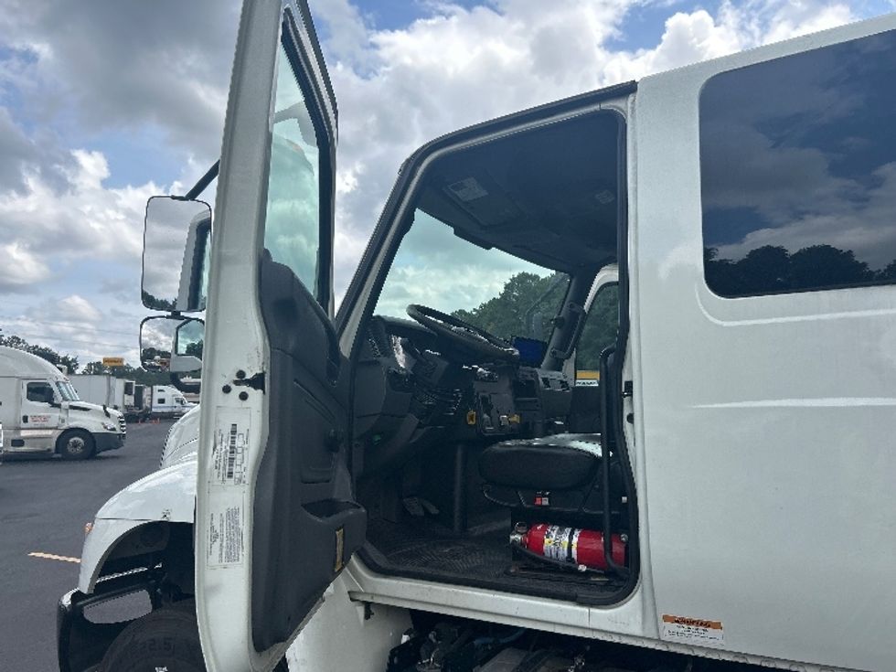Flatbed Truck-Light and Medium Duty Trucks-International-2020-MV607-Duluth-GA-118,367\n\t\tmiles-$ 53,500 - Image 16