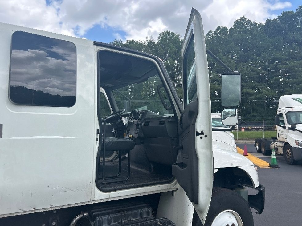 Flatbed Truck-Light and Medium Duty Trucks-International-2020-MV607-Duluth-GA-118,367\n\t\tmiles-$ 53,500 - Image 20