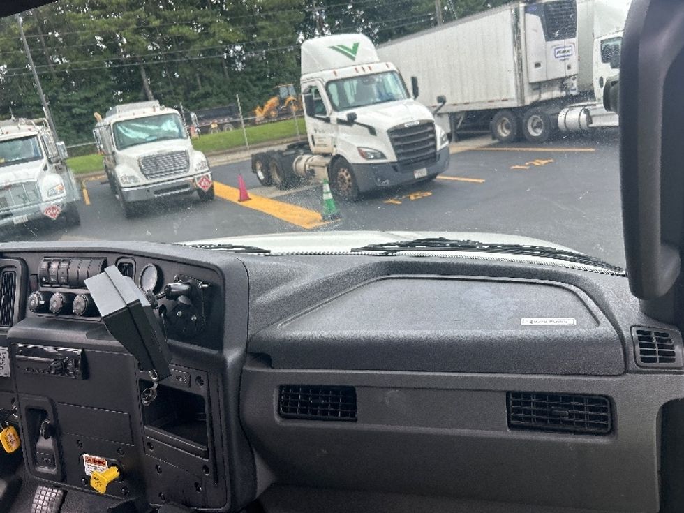 Flatbed Truck-Light and Medium Duty Trucks-International-2020-MV607-Duluth-GA-118,367\n\t\tmiles-$ 53,500 - Image 21