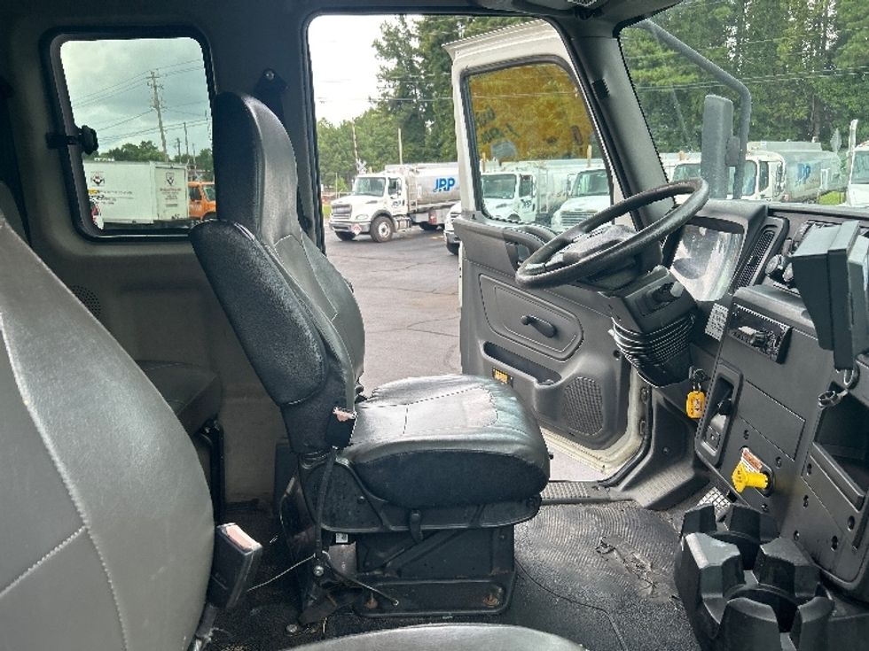 Flatbed Truck-Light and Medium Duty Trucks-International-2020-MV607-Duluth-GA-118,367\n\t\tmiles-$ 53,500 - Image 22
