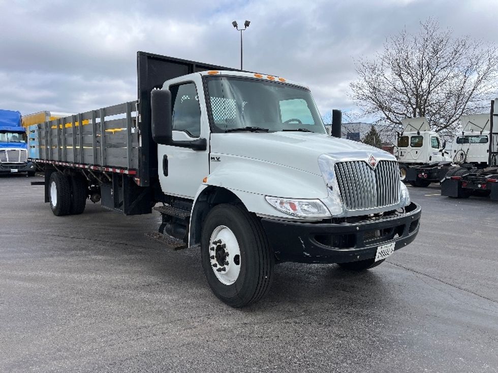 Flatbed Truck-Light and Medium Duty Trucks-International-2020-MV607-East Chicago-IN-164,156\n\t\tmiles-$ 50,500 - Image 1