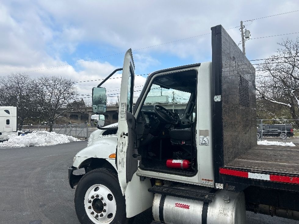 Flatbed Truck-Light and Medium Duty Trucks-International-2020-MV607-Elizabethtown-KY-93,911\n\t\tmiles-$ 52,750 - Image 15