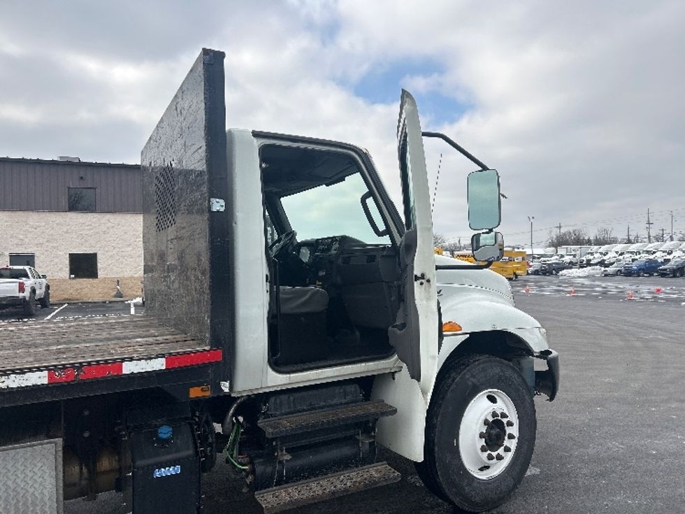 Flatbed Truck-Light and Medium Duty Trucks-International-2020-MV607-Elizabethtown-KY-93,911\n\t\tmiles-$ 52,750 - Image 19