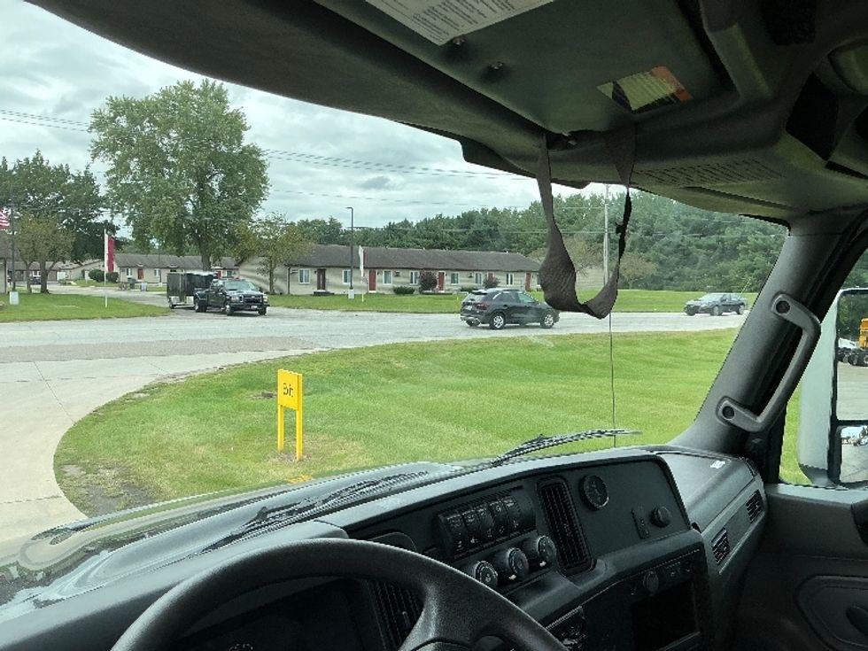 Flatbed Truck-Light and Medium Duty Trucks-International-2020-MV607-Elkhart-IN-136,390\n\t\tmiles-$ 51,250 - Image 18