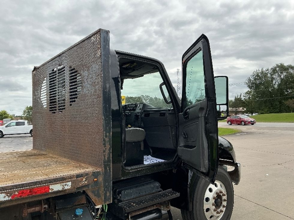 Flatbed Truck-Light and Medium Duty Trucks-International-2020-MV607-Elkhart-IN-136,390\n\t\tmiles-$ 51,250 - Image 20