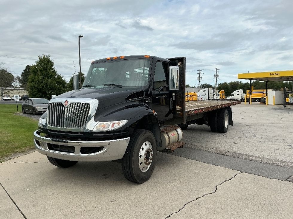 Flatbed Truck-Light and Medium Duty Trucks-International-2020-MV607-Elkhart-IN-136,390\n\t\tmiles-$ 51,250 - Image 3