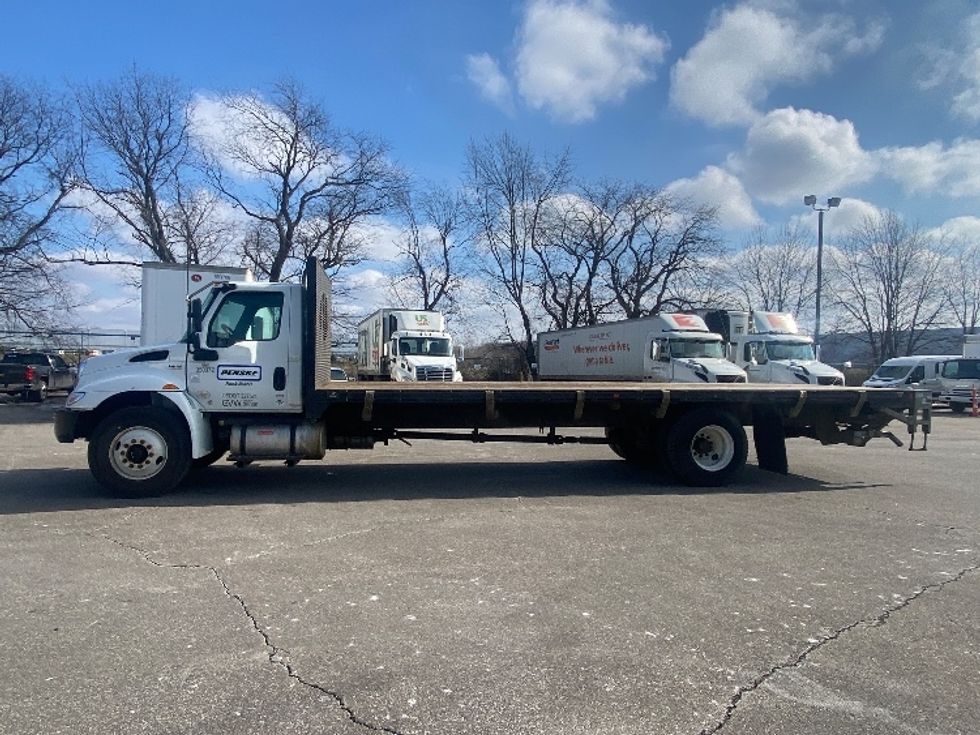 Flatbed Truck-Light and Medium Duty Trucks-International-2020-MV607-Elkhart-IN-98,457\n\t\tmiles-$ 65,500 - Image 4