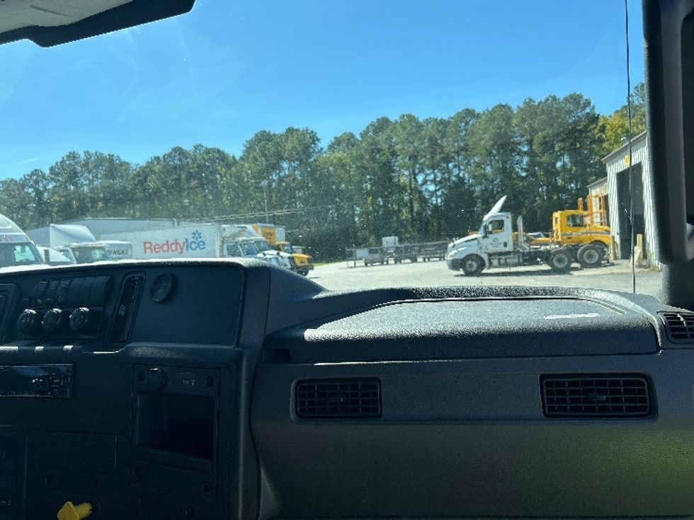 Flatbed Truck-Light and Medium Duty Trucks-International-2020-MV607-Florence-SC-454,077\n\t\tmiles-$ 22,250 - Image 18