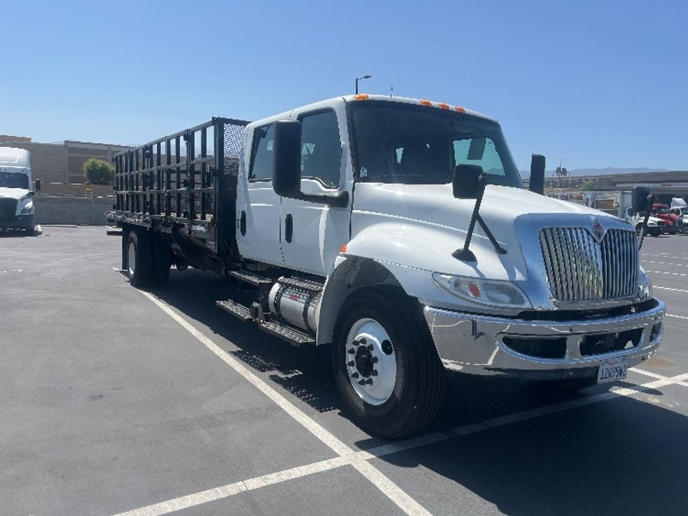 Flatbed Truck-Light and Medium Duty Trucks-International-2020-MV607-Fontana-CA-152,211\n\t\tmiles-$ 53,250 - Image 1