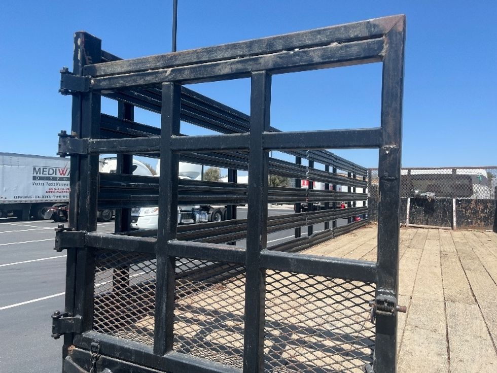 Flatbed Truck-Light and Medium Duty Trucks-International-2020-MV607-Fontana-CA-152,211\n\t\tmiles-$ 53,250 - Image 11