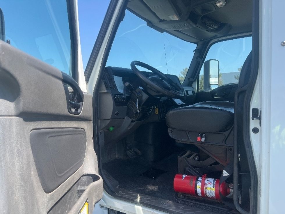 Flatbed Truck-Light and Medium Duty Trucks-International-2020-MV607-Fontana-CA-152,211\n\t\tmiles-$ 53,250 - Image 16