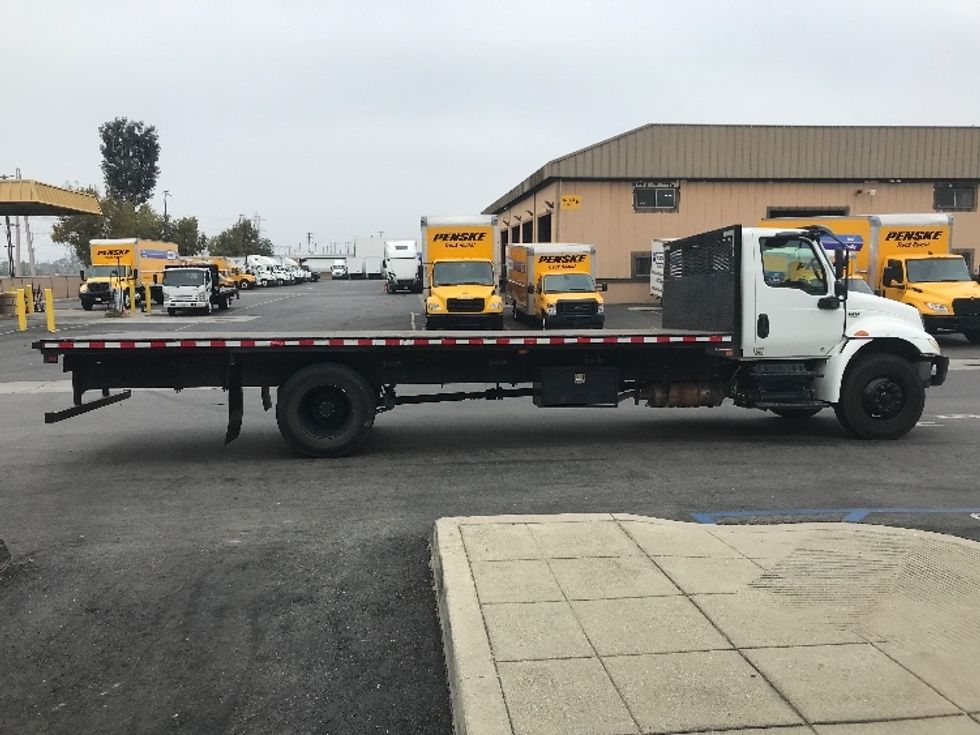Flatbed Truck-Light and Medium Duty Trucks-International-2020-MV607-Fontana-CA-185,885\n\t\tmiles-$ 49,250 - Image 15