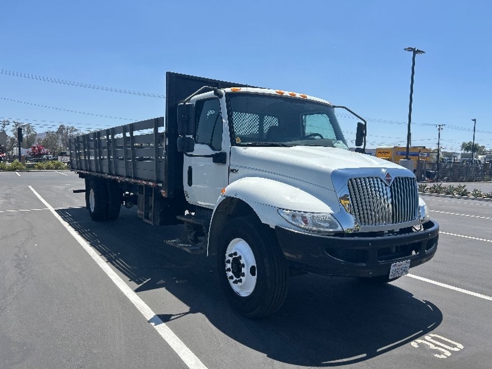 Flatbed Truck-Light and Medium Duty Trucks-International-2020-MV607-Fontana-CA-297,113\n\t\tmiles-$ 26,250 - Image 1