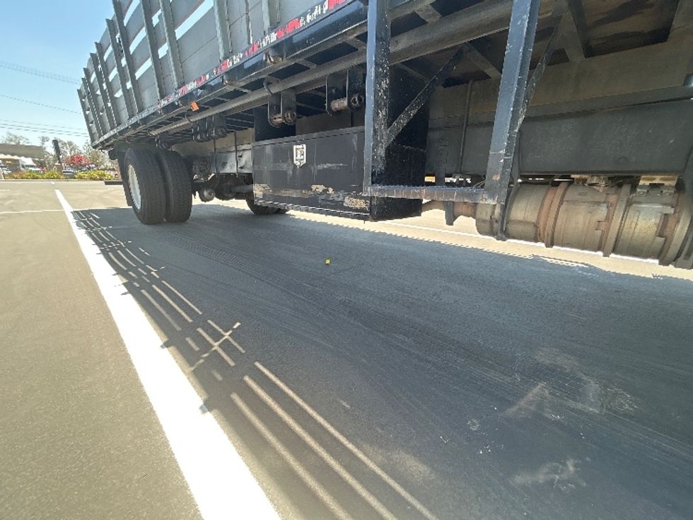 Flatbed Truck-Light and Medium Duty Trucks-International-2020-MV607-Fontana-CA-297,113\n\t\tmiles-$ 26,250 - Image 12