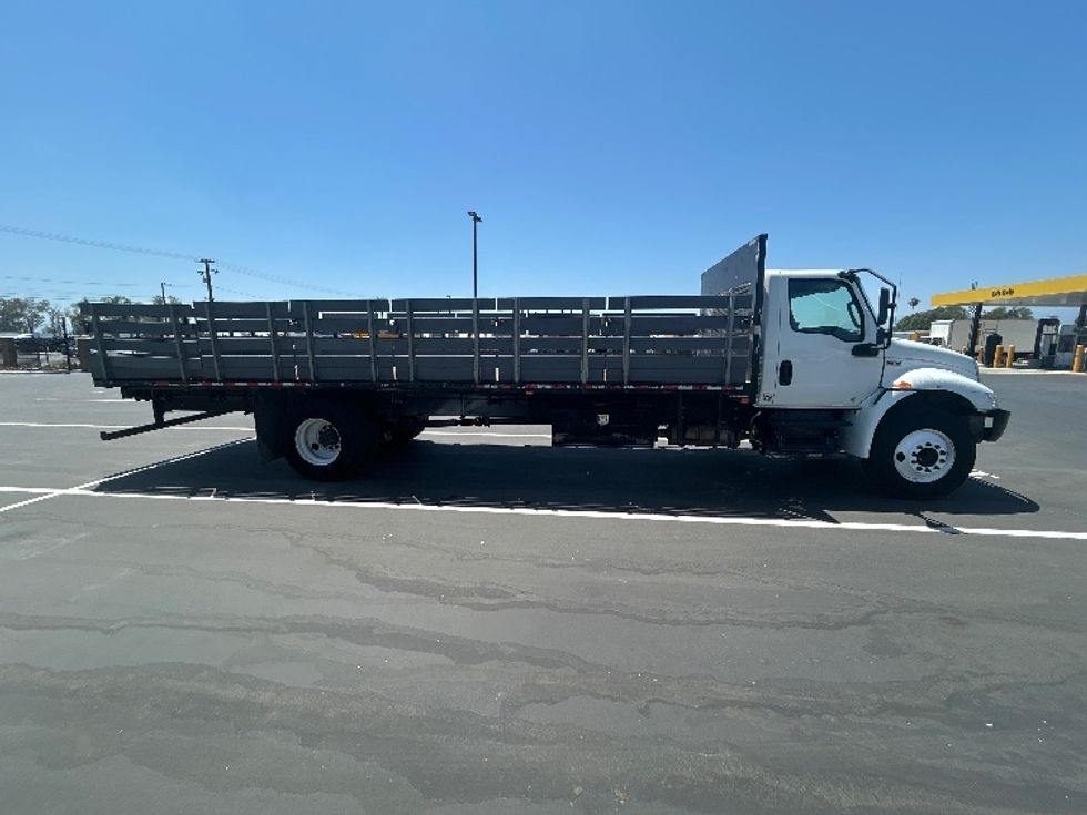 Flatbed Truck-Light and Medium Duty Trucks-International-2020-MV607-Fontana-CA-297,113\n\t\tmiles-$ 26,250 - Image 13