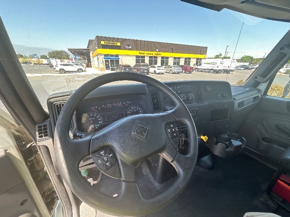 Flatbed Truck-Light and Medium Duty Trucks-International-2020-MV607-Fontana-CA-297,113\n\t\tmiles-$ 26,250 - Image 15