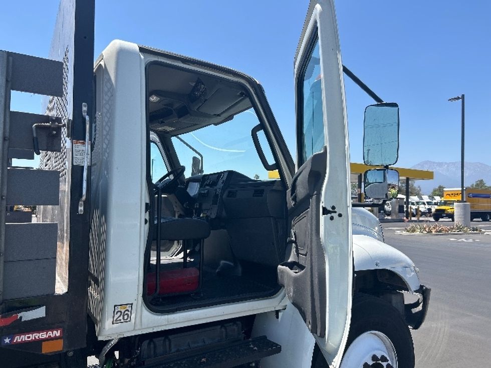 Flatbed Truck-Light and Medium Duty Trucks-International-2020-MV607-Fontana-CA-297,113\n\t\tmiles-$ 26,250 - Image 18
