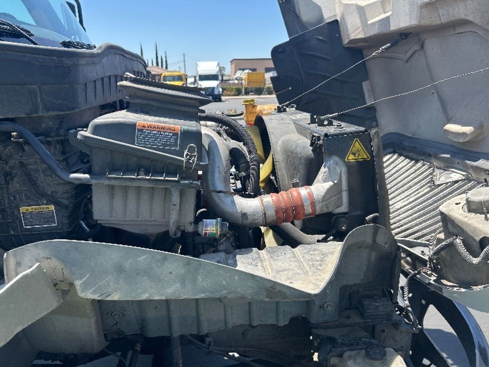 Flatbed Truck-Light and Medium Duty Trucks-International-2020-MV607-Fontana-CA-297,113\n\t\tmiles-$ 26,250 - Image 21