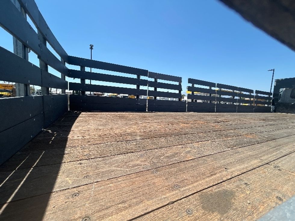 Flatbed Truck-Light and Medium Duty Trucks-International-2020-MV607-Fontana-CA-297,113\n\t\tmiles-$ 26,250 - Image 9