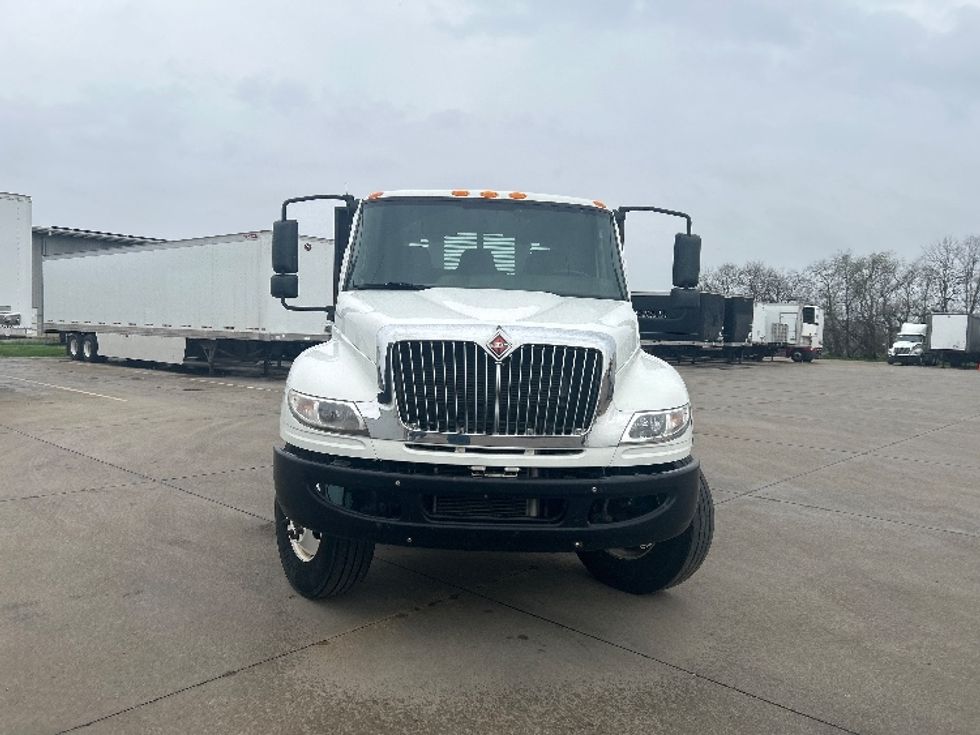 Flatbed Truck-Light and Medium Duty Trucks-International-2020-MV607-Goshen-IN-183,426\n\t\tmiles-$ 41,000 - Image 2