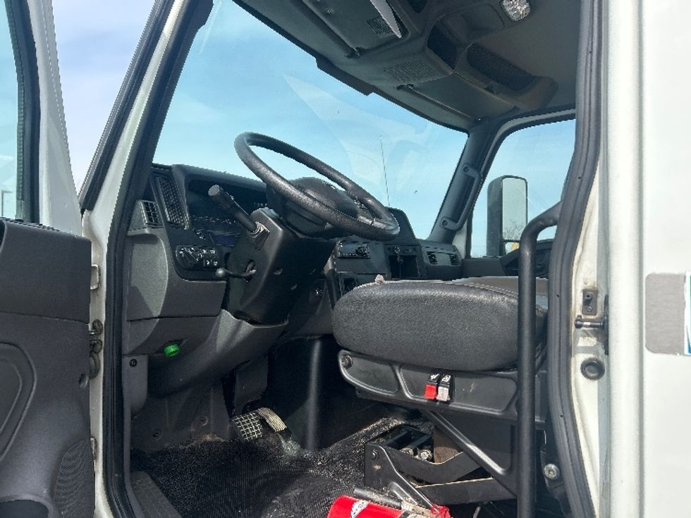 Flatbed Truck-Light and Medium Duty Trucks-International-2020-MV607-Greensboro-NC-168,376\n\t\tmiles-$ 34,000 - Image 12