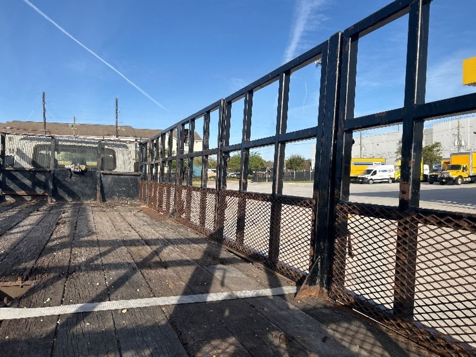 Flatbed Truck-Light and Medium Duty Trucks-International-2020-MV607-Houston-TX-116,154\n\t\tmiles-$ 60,000 - Image 11