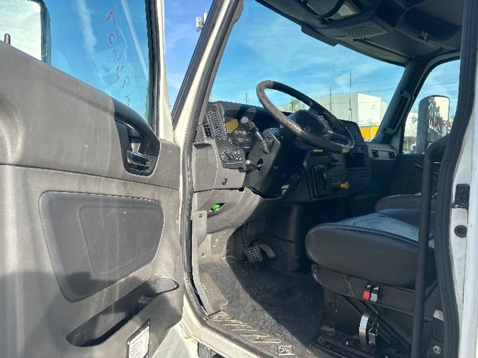 Flatbed Truck-Light and Medium Duty Trucks-International-2020-MV607-Houston-TX-116,154\n\t\tmiles-$ 60,000 - Image 15