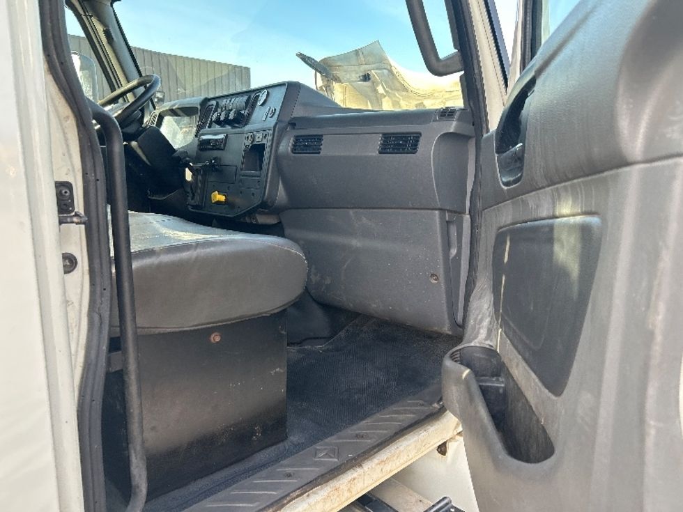 Flatbed Truck-Light and Medium Duty Trucks-International-2020-MV607-Houston-TX-116,154\n\t\tmiles-$ 60,000 - Image 19