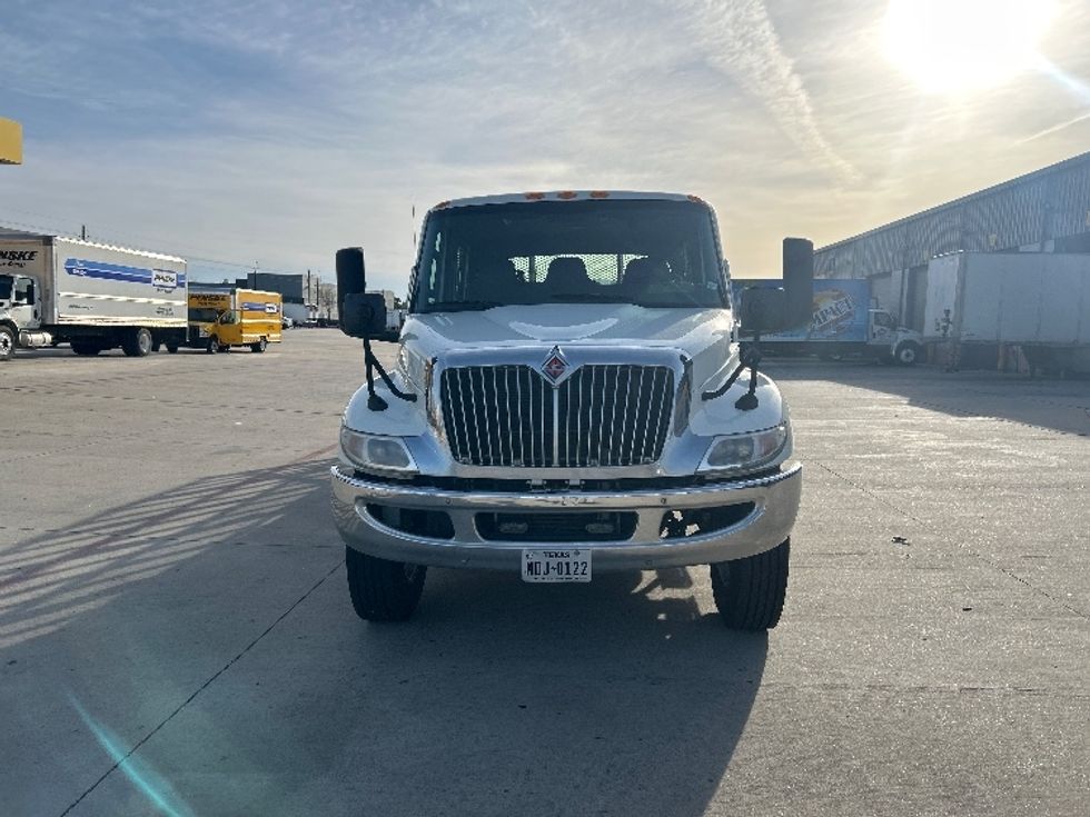 Flatbed Truck-Light and Medium Duty Trucks-International-2020-MV607-Houston-TX-116,154\n\t\tmiles-$ 60,000 - Image 2