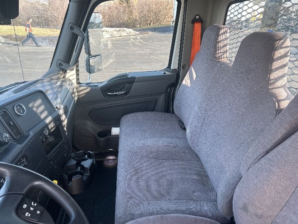 Flatbed Truck-Light and Medium Duty Trucks-International-2020-MV607-Indianapolis-IN-134,466\n\t\tmiles-$ 70,500 - Image 15