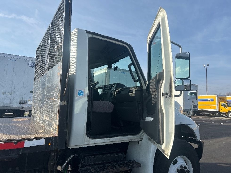 Flatbed Truck-Light and Medium Duty Trucks-International-2020-MV607-Indianapolis-IN-134,466\n\t\tmiles-$ 70,500 - Image 16