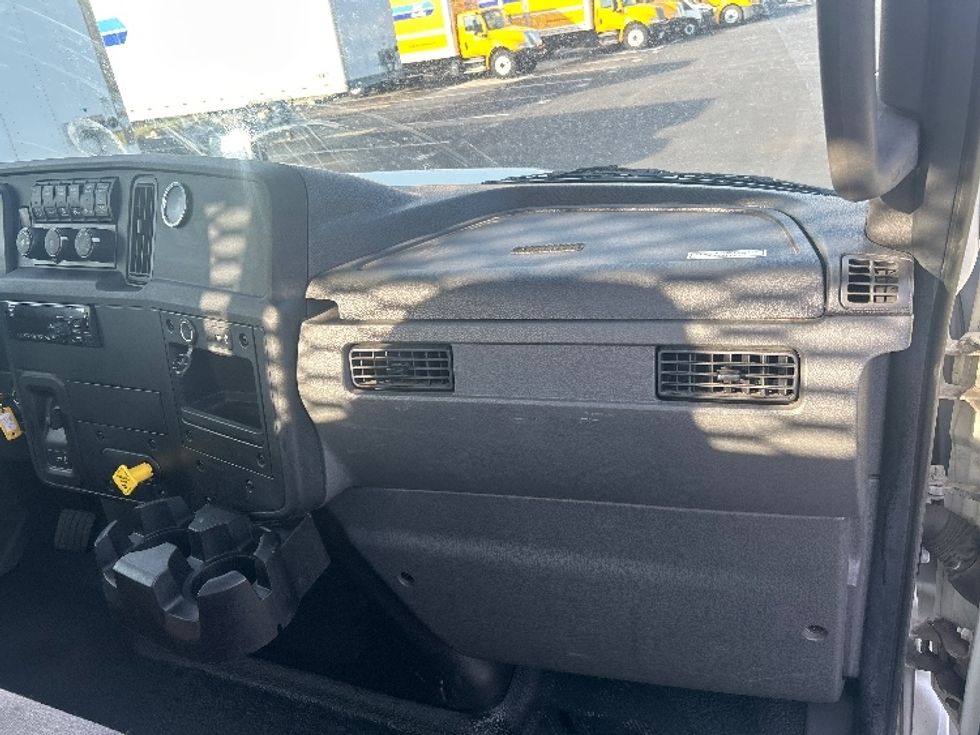 Flatbed Truck-Light and Medium Duty Trucks-International-2020-MV607-Indianapolis-IN-134,466\n\t\tmiles-$ 70,500 - Image 17