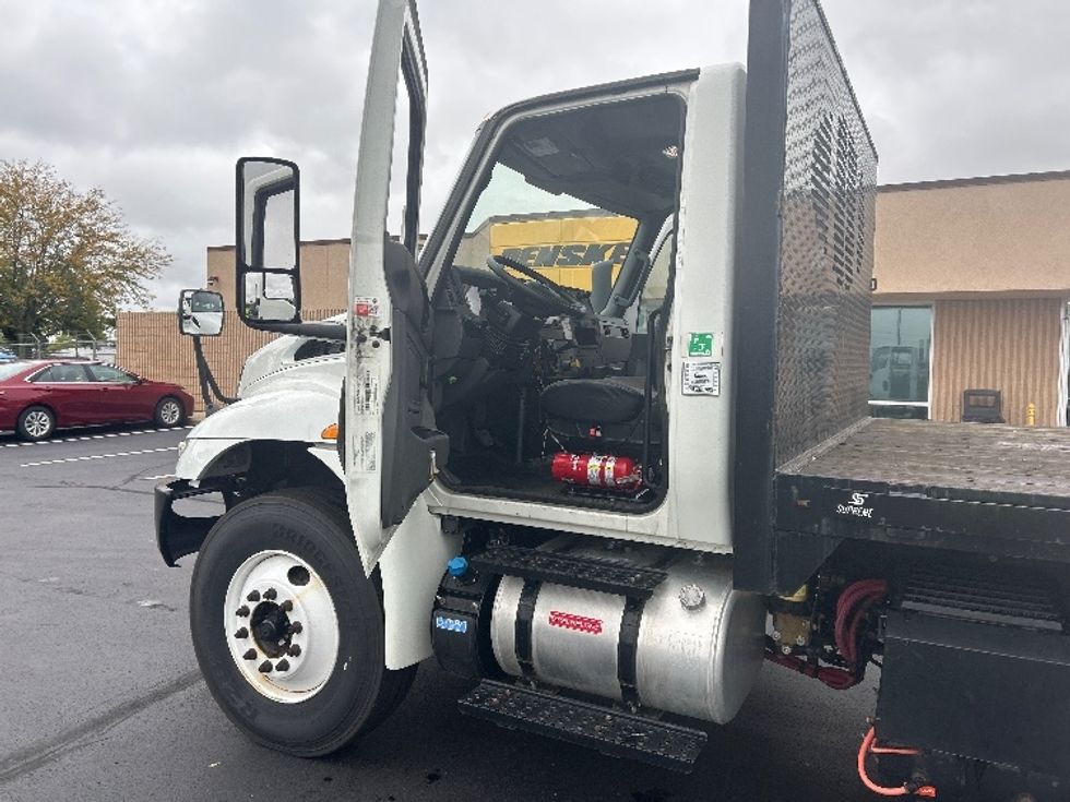 Flatbed Truck-Light and Medium Duty Trucks-International-2020-MV607-Indianapolis-IN-29,000\n\t\tmiles-$ 32,750 - Image 16